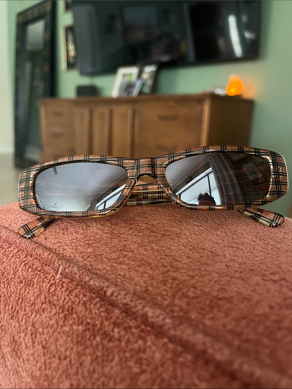 Vixen Chic Plaid Rectangular Sunglasses Brown Lens Y2K EU62033